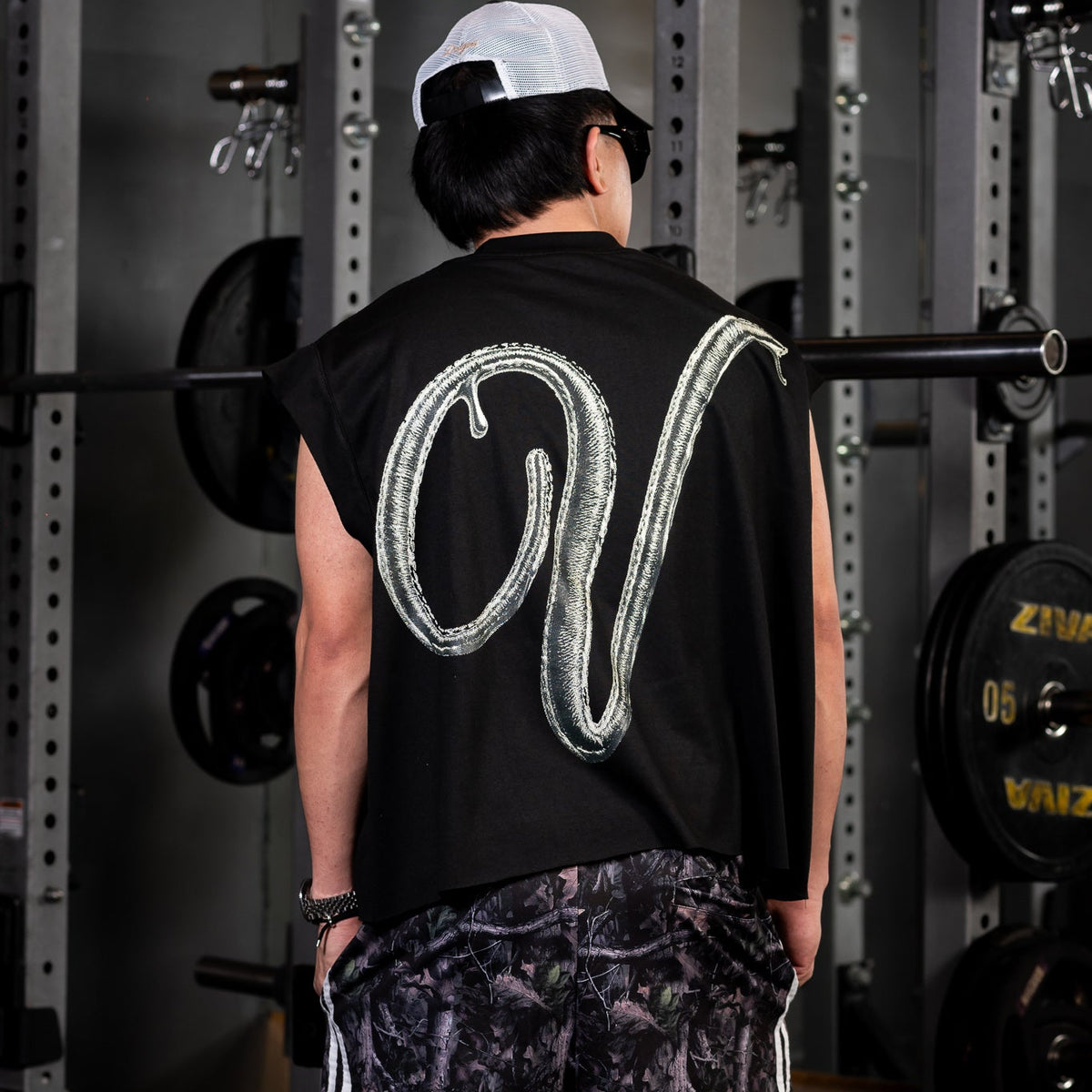 VAULT | THREADMARK MUSCLE TEE | BLACK